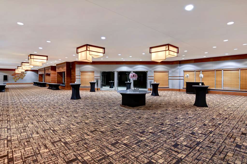 Фото DoubleTree by Hilton Hotel Phoenix Tempe