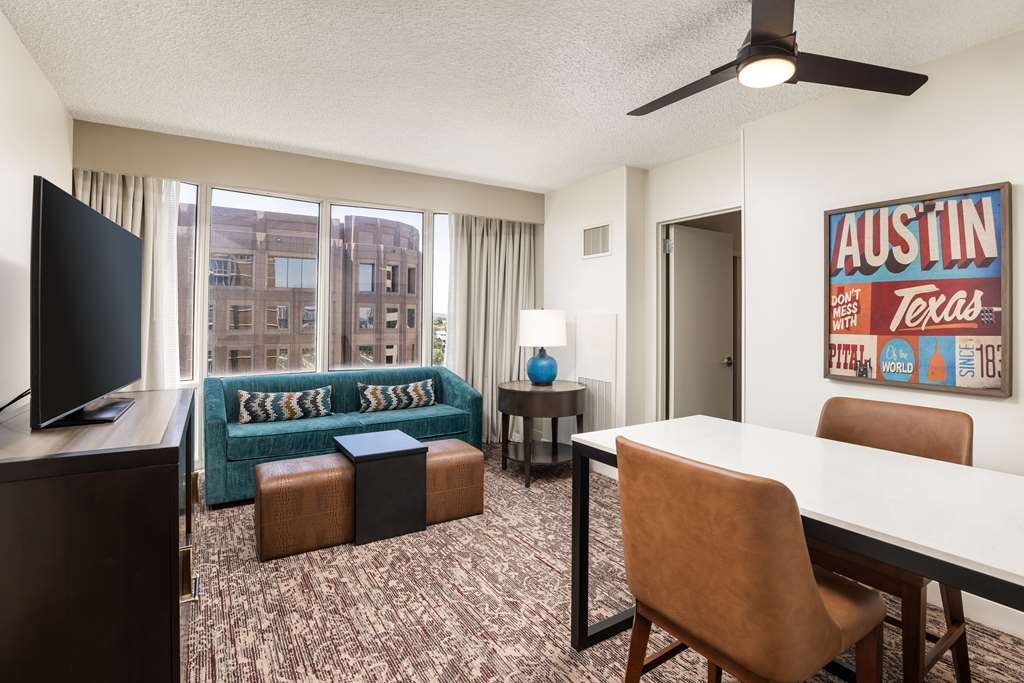 Фото DoubleTree Suites by Hilton Hotel Austin