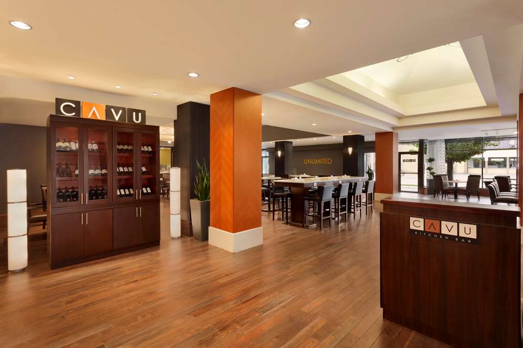 Фото Hilton Vancouver Airport