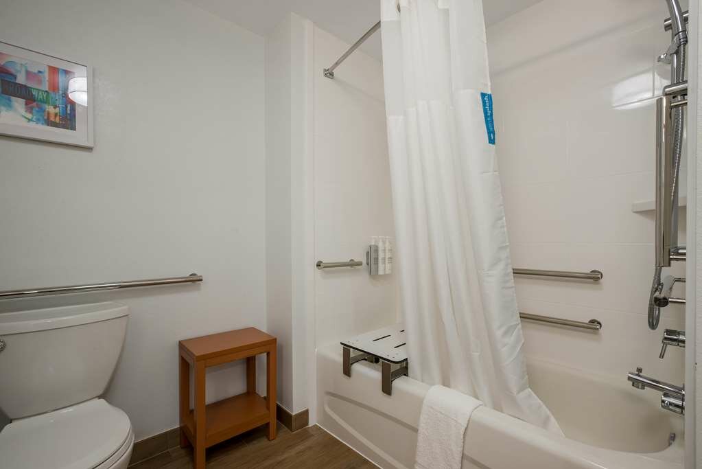 Фото Hampton Inn Linden