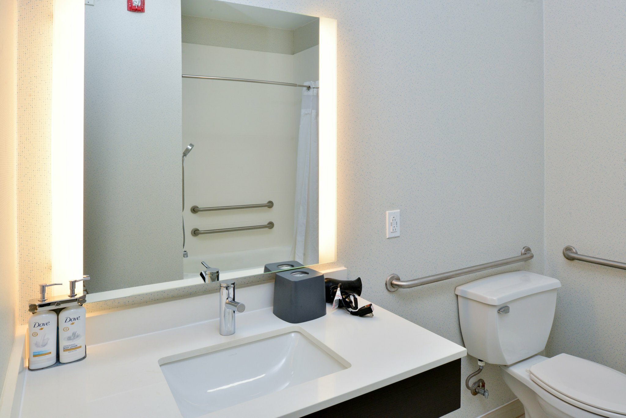 Фото Holiday Inn Express & Suites Carthage