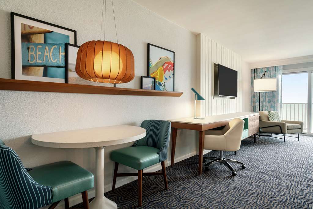 Фото DoubleTree by Hilton Ocean City Oceanfront