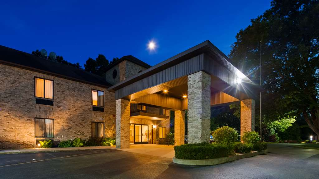 Фото Best Western Plaza Hotel Saugatuck