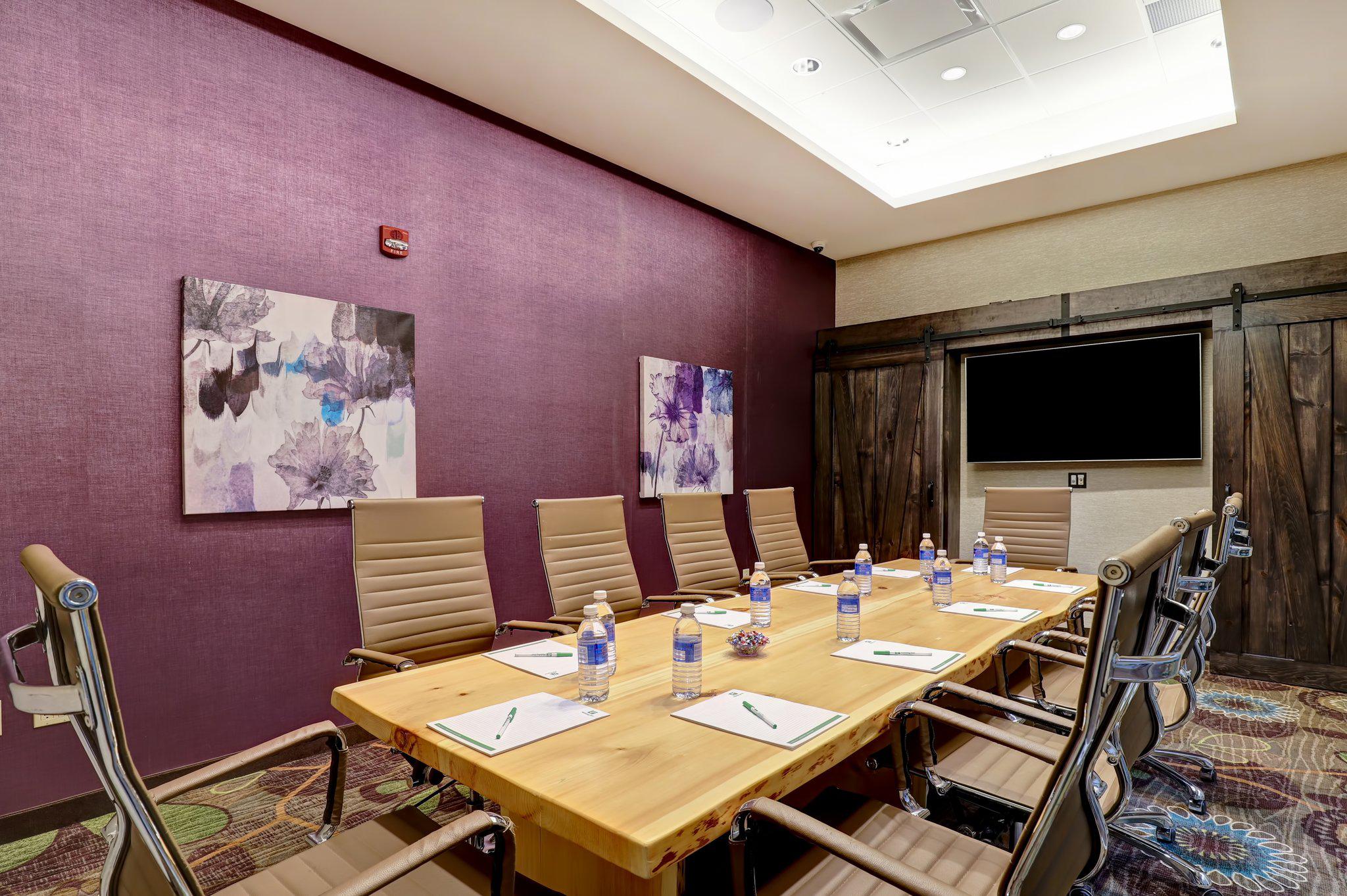 Фото Holiday Inn Mississauga Toronto West