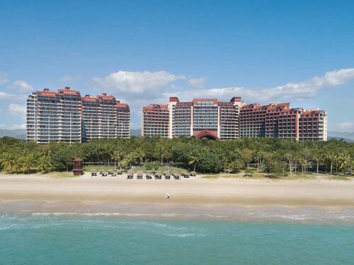Гостиница Pullman Oceanview Sanya Bay Resort & SPA в Санье