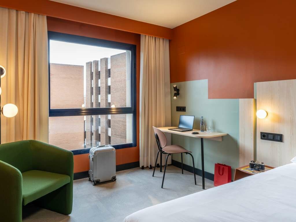 Фото ibis Styles Zaragoza Centro