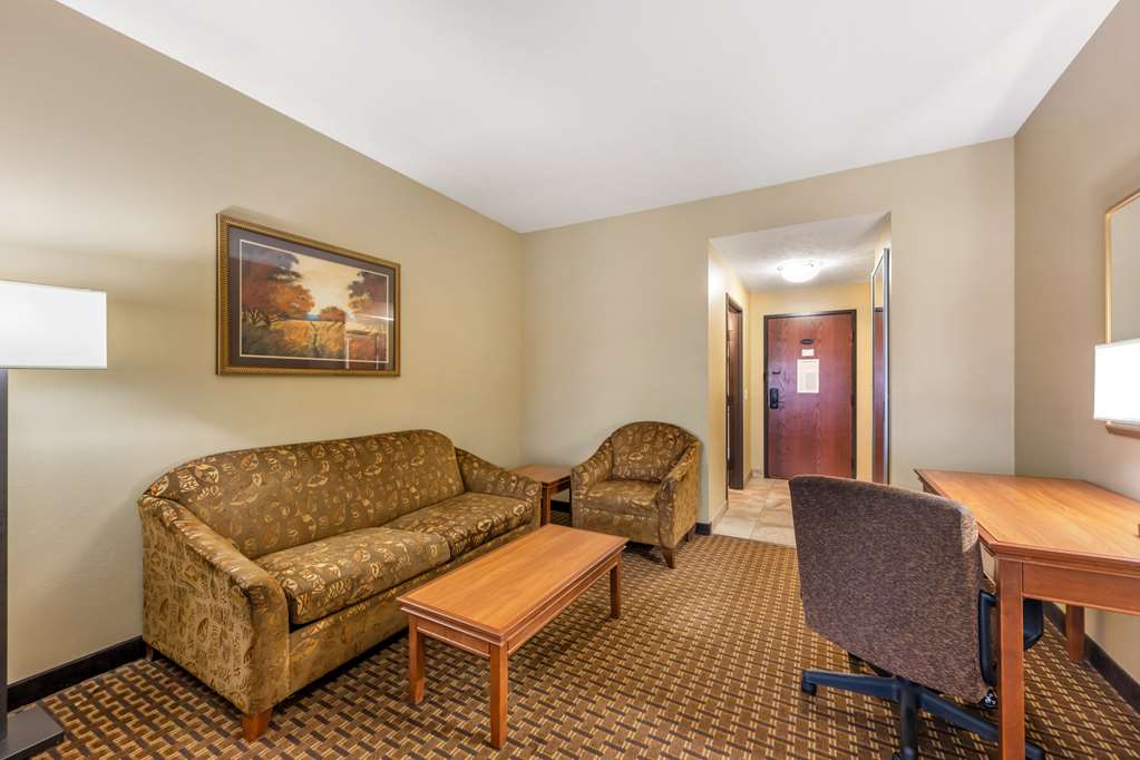 Фото Best Western Plus Grand Island Inn & Suites