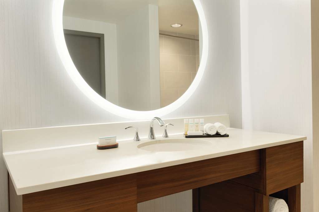 Фото Embassy Suites by Hilton South Jordan Salt Lake City