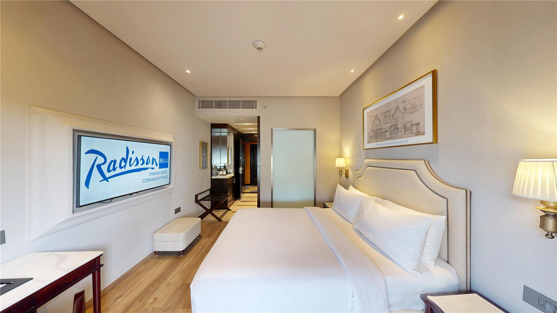Фото Radisson Blu Marina Hotel, Delhi Connaught Place
