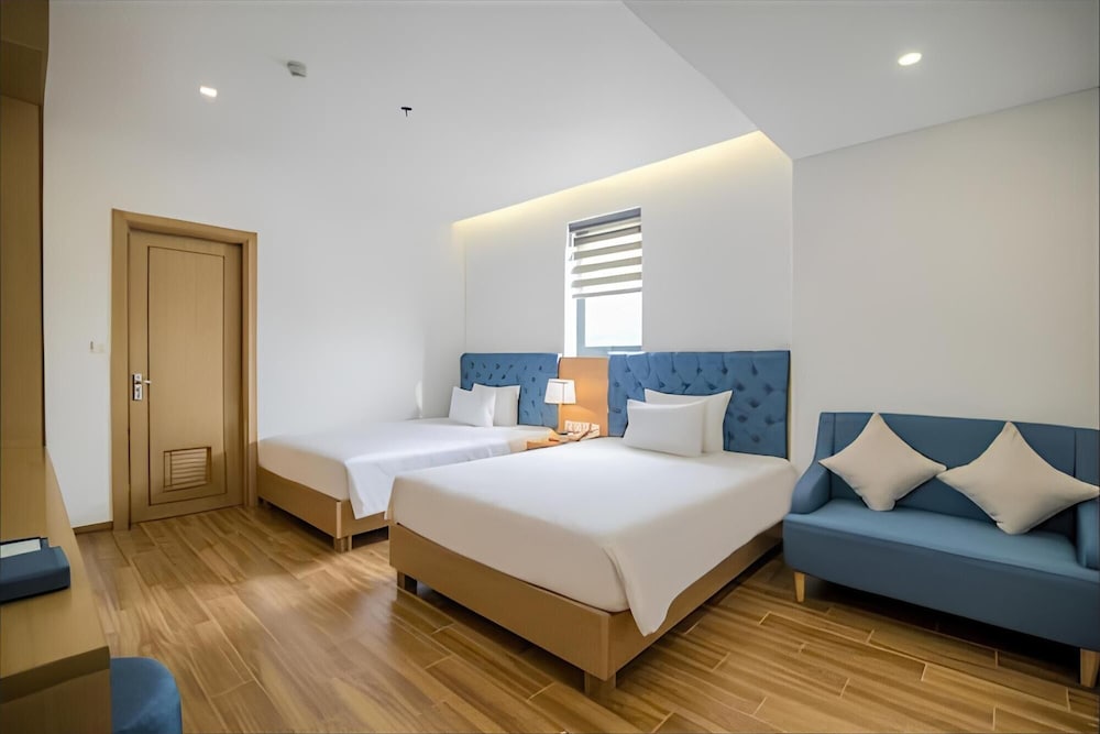 Фото Seashore Hotel & Apartment