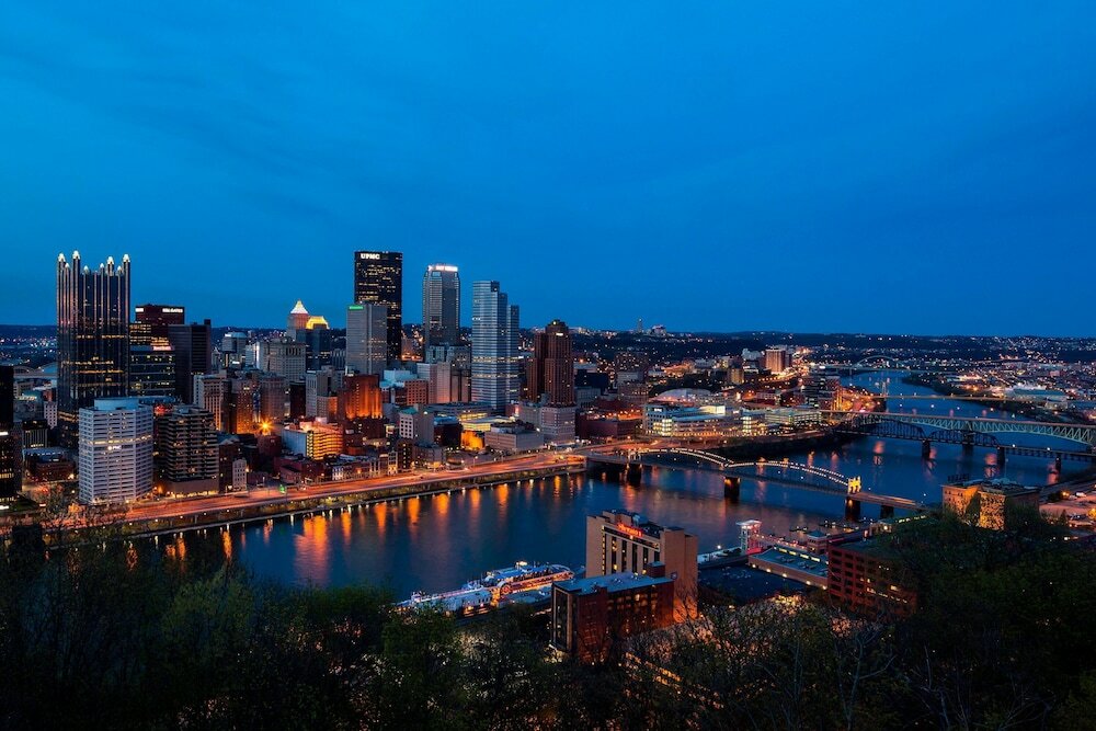 Фото Sheraton Pittsburgh Hotel at Station Square