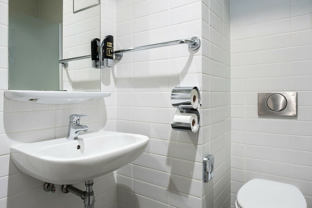 Фото Century Hotel Antwerpen