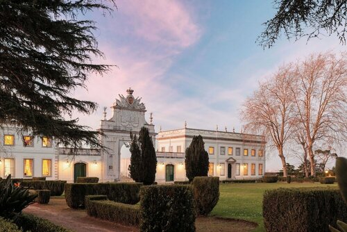 Внешний вид отеля Valverde Sintra Palácio de Seteais в Синтре (Санта-Марии и Сан-Мигел, Сан-Мартинью и Сан-Педру де Пенаферрим), фото 1