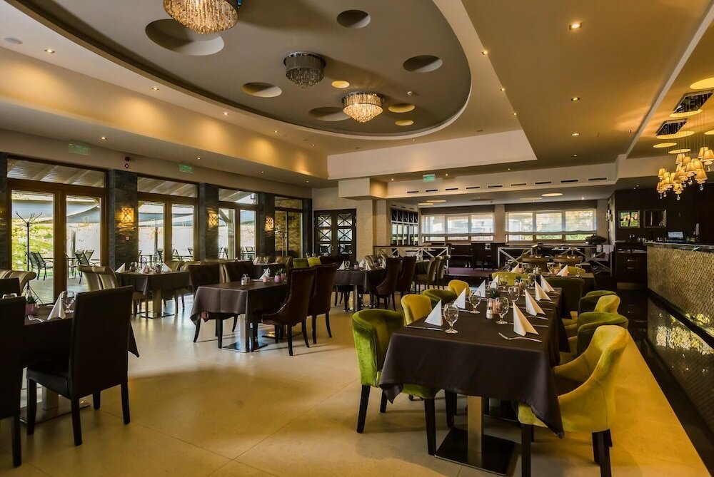 Фото Duna Garden Hotel