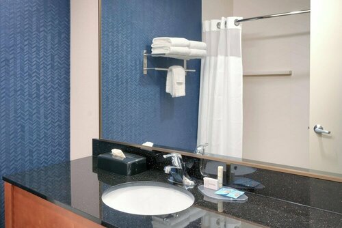 Гостиница Fairfield Inn & Suites by Marriott Seattle Bellevue/Redmond в Редмонде