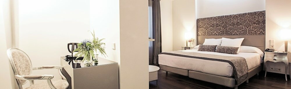 Фото Hotel Hospes Puerta de Alcalá