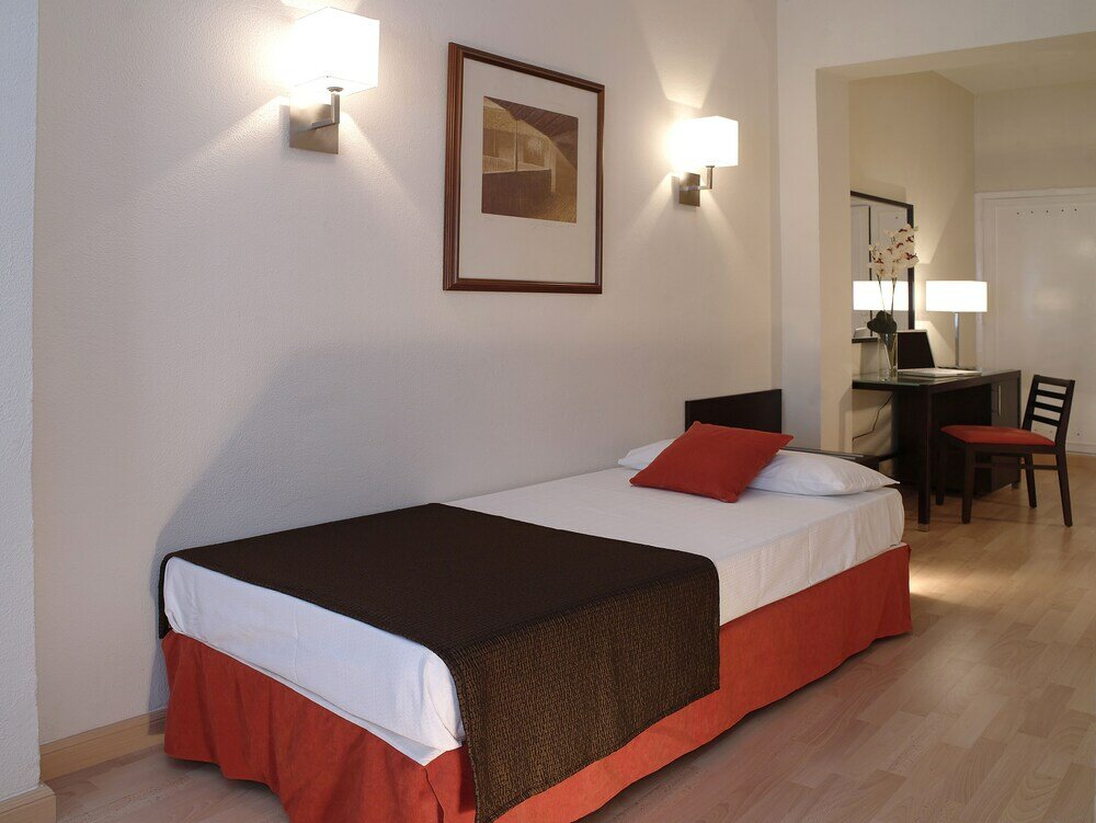 Фото Hotel Adonis Pelinor