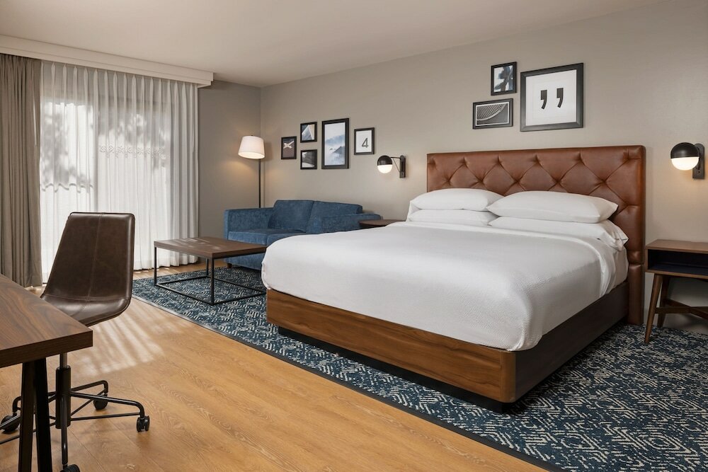 Фото Four Points by Sheraton Bakersfield