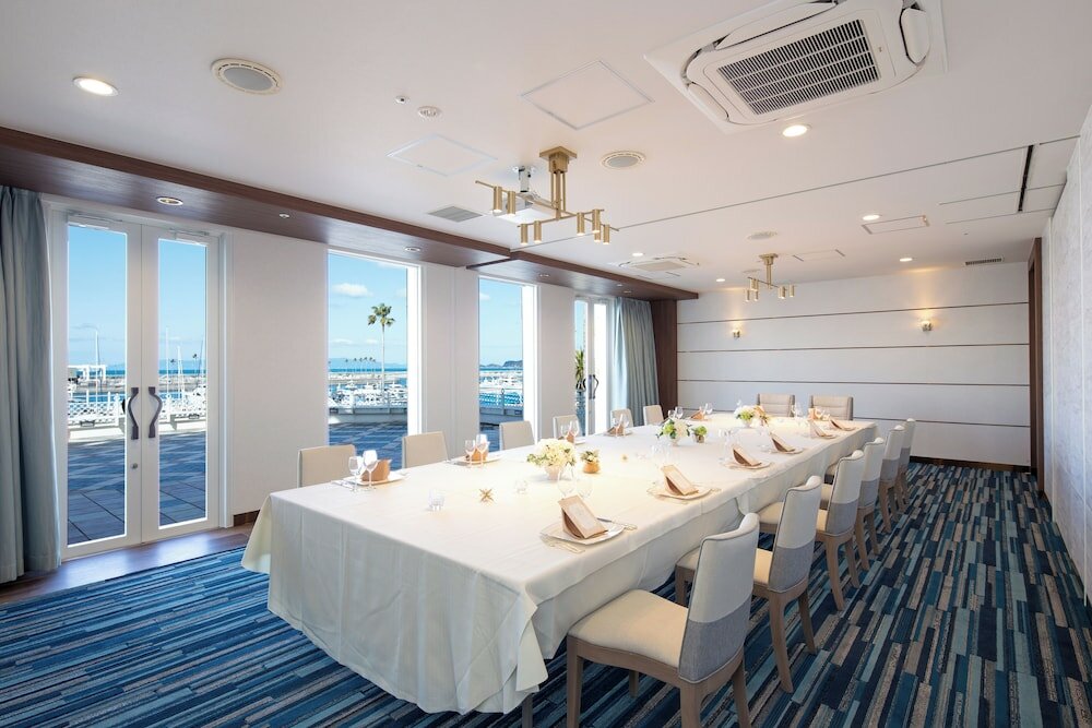 Фото Wakayama Marina City Hotel
