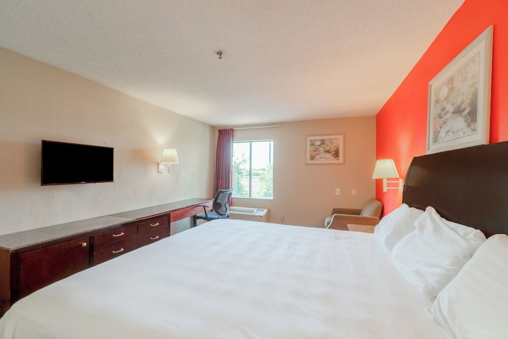 Фото Fairway Inn La Porte