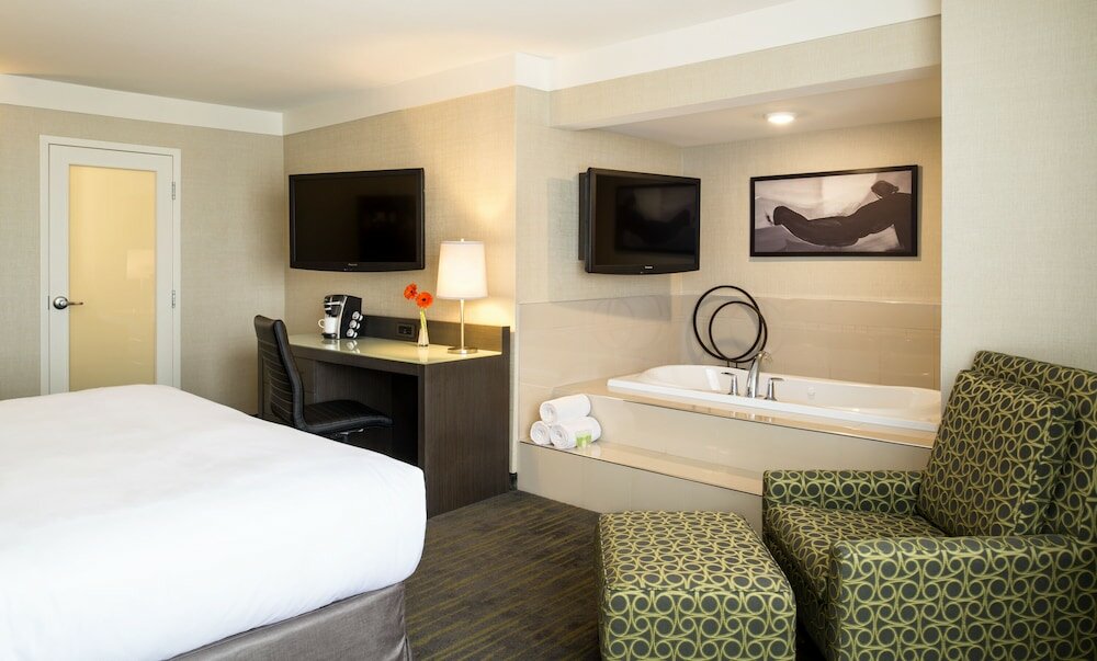 Фото Saskatoon Inn & Conference Centre