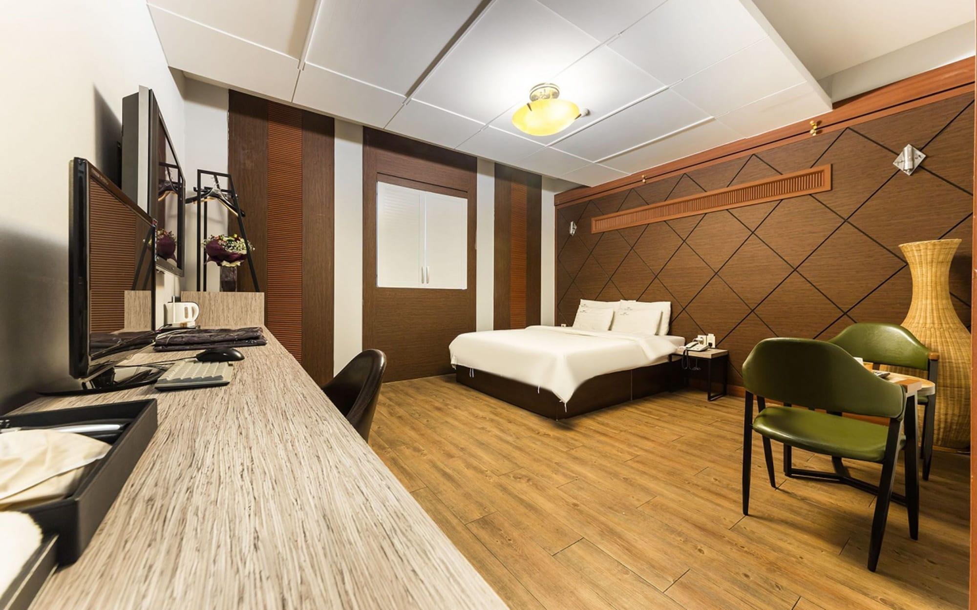 Фото Hotel No. 1