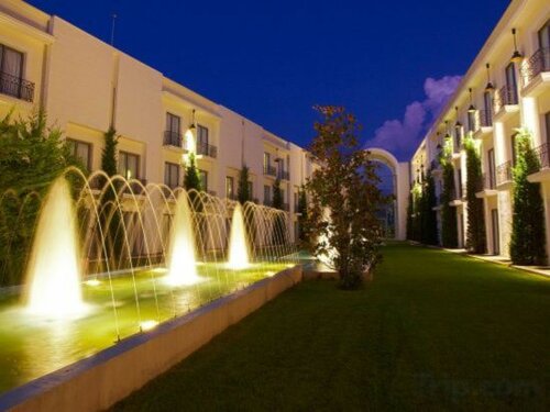 Внешний вид отеля Epirus Palace Congress & SPA в Неокайсарии, фото 3