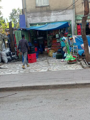 Anwar shop, grocery, Addis Ababa, Nifas Silk-Lafto, Kebele 49 — Yandex Maps