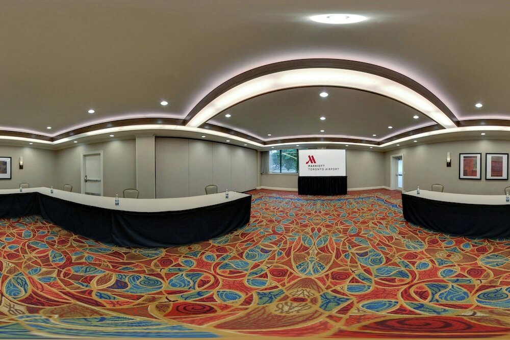 Фото Toronto Airport Marriott Hotel
