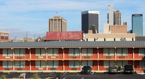 Гостиница Tourway Inn в Бирмингеме