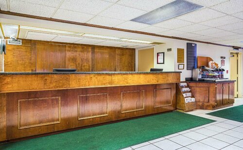 Гостиница Holiday Inn Express Altoona в Алтуне