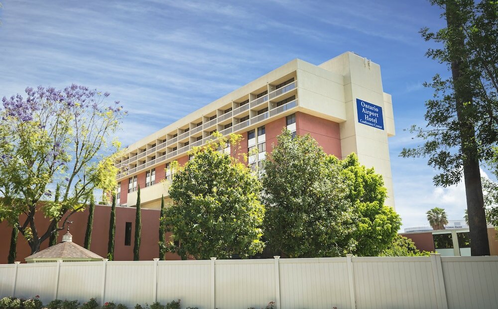 Фото Ontario Airport Hotel & Conference Center