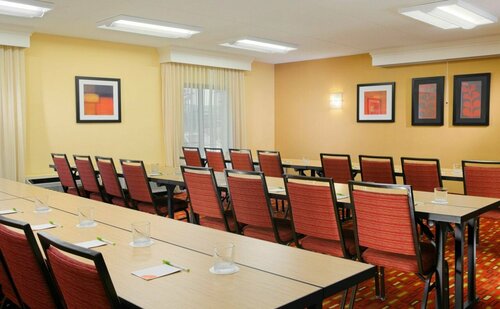 Гостиница Courtyard by Marriott Dulles Airport Herndon/Reston в Херндоне