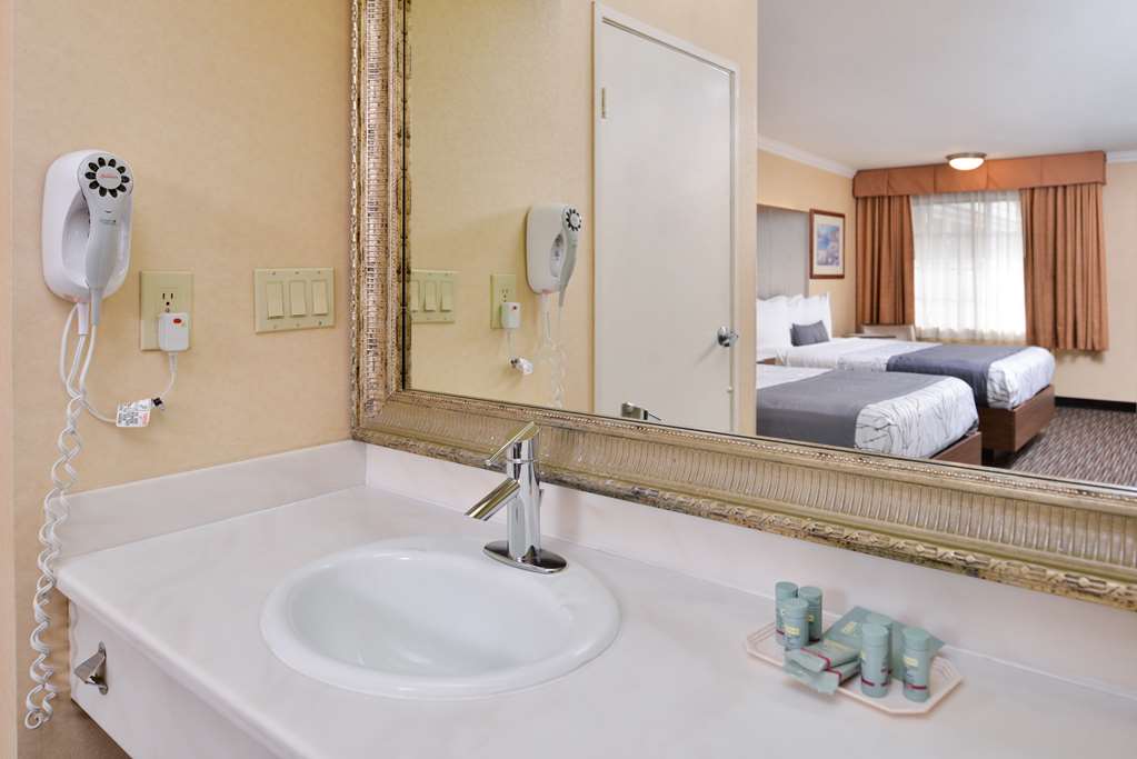 Фото Best Western Airpark Hotel-Los Angeles Lax Airport