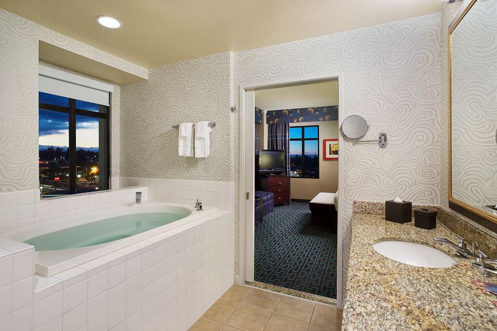 Фото Juniper Cupertino, Curio Collection by Hilton