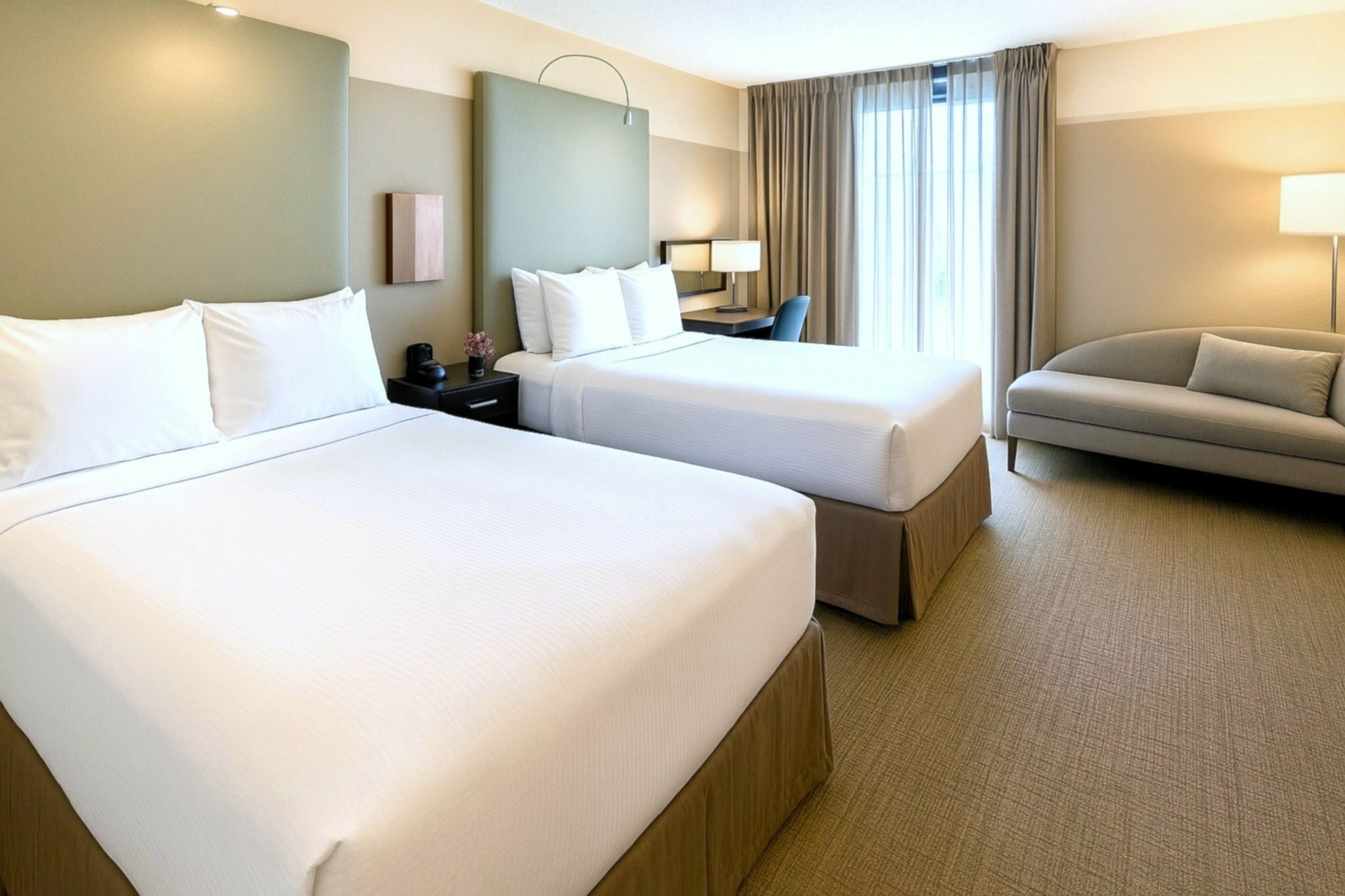 Фото Crowne Plaza Chicago West Loop, an Ihg Hotel