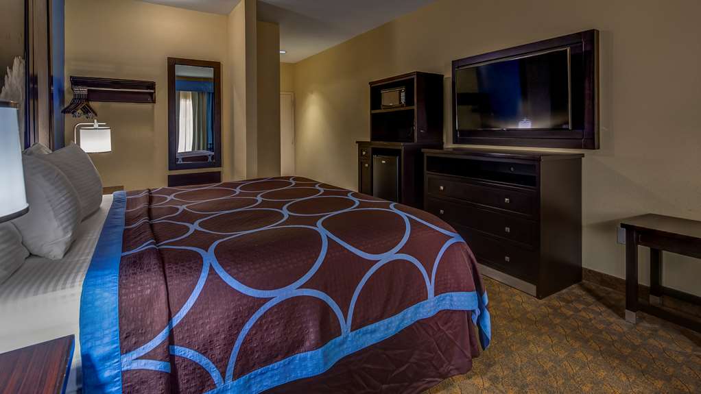 Фото SureStay Plus Hotel by Best Western Alvin