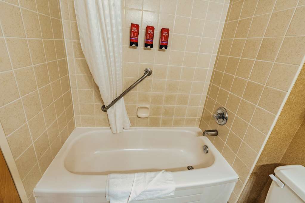 Фото SureStay Plus Hotel by Best Western Coquitlam