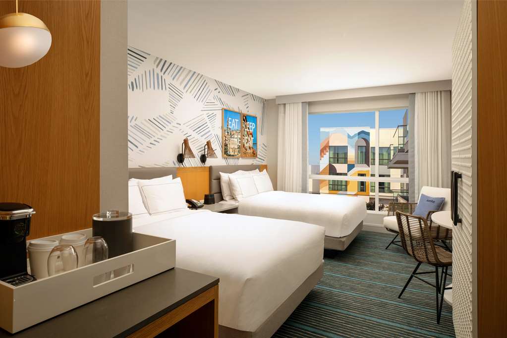 Фото The Monsaraz San Diego, Tapestry Collection by Hilton