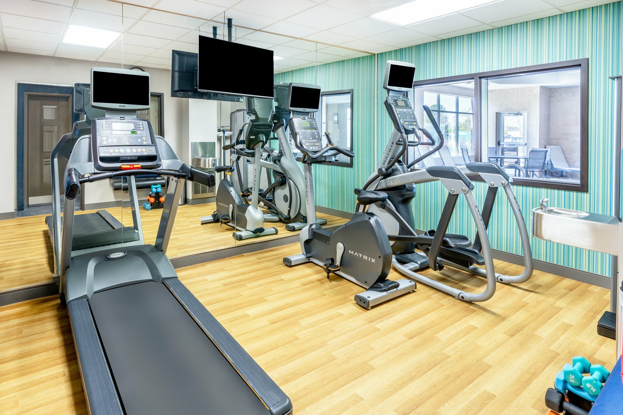 Фото Holiday Inn Express Hotel & Suites Denver North - Thornton, an Ihg Hotel