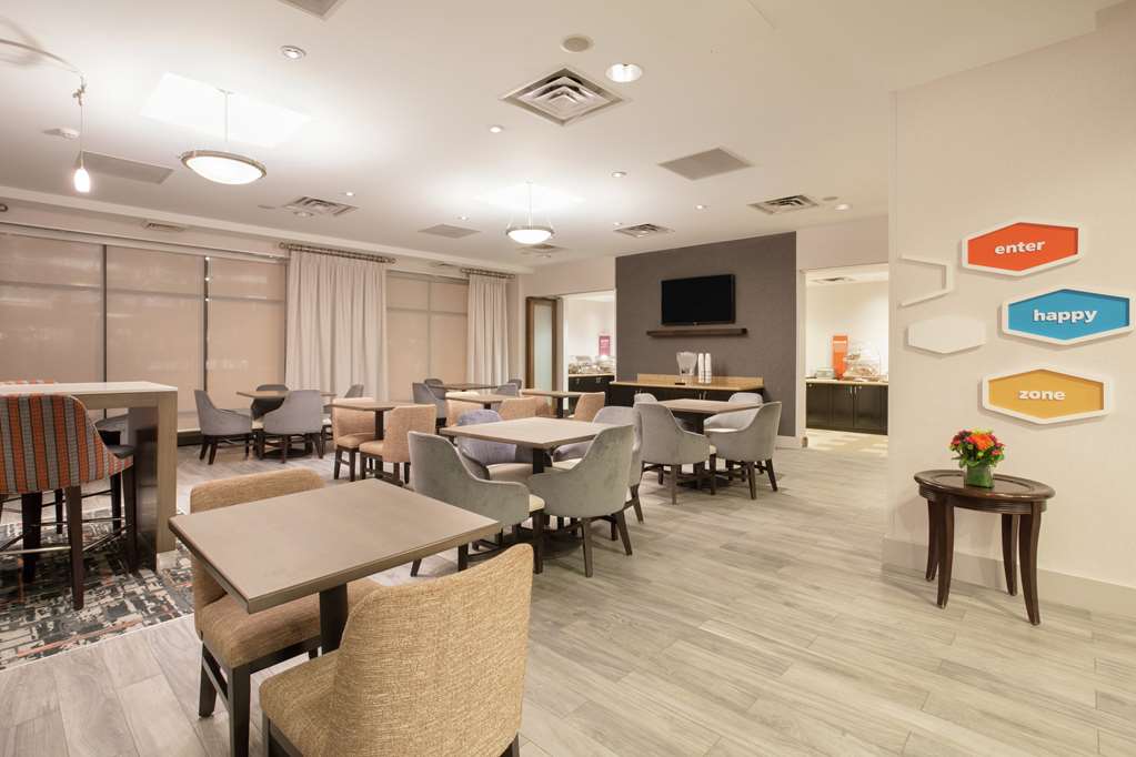 Фото Hampton Inn & Suites Denver-Downtown