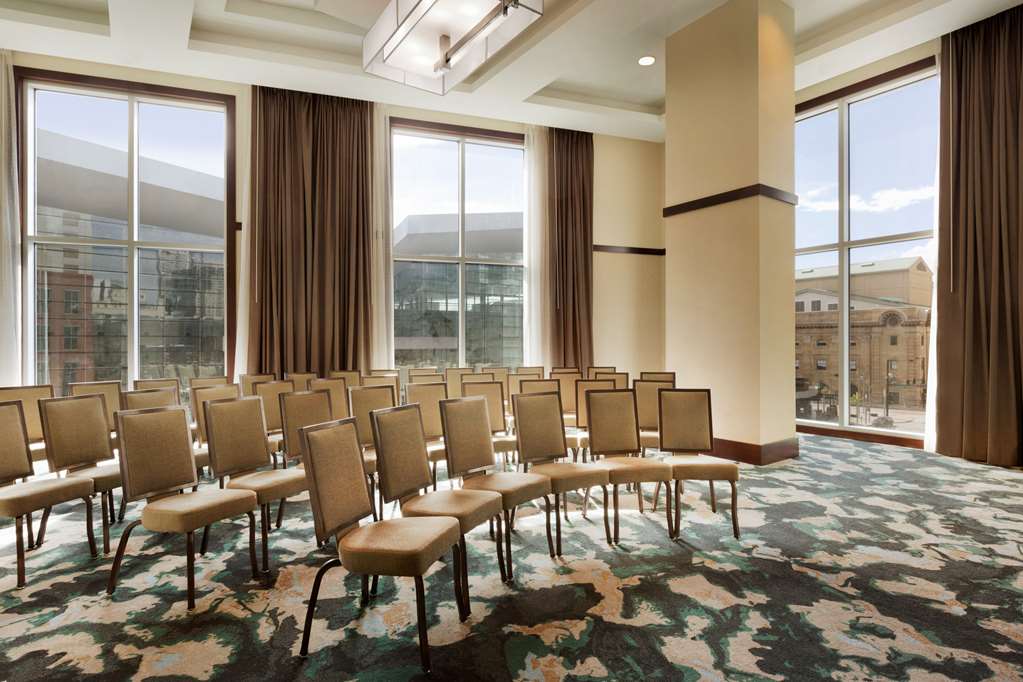 Фото Embassy Suites Denver-Downtown/Convention Center