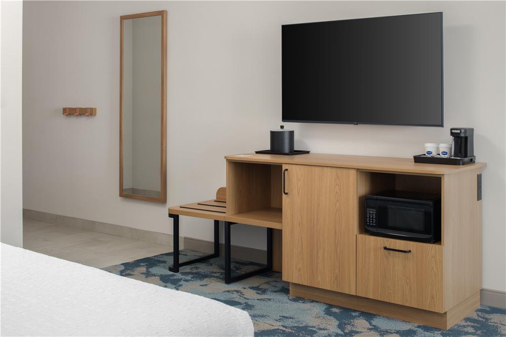 Фото Holiday Inn Express North Hollywood - Burbank Area, an Ihg Hotel