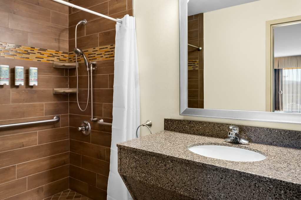 Фото Best Western Newport Inn