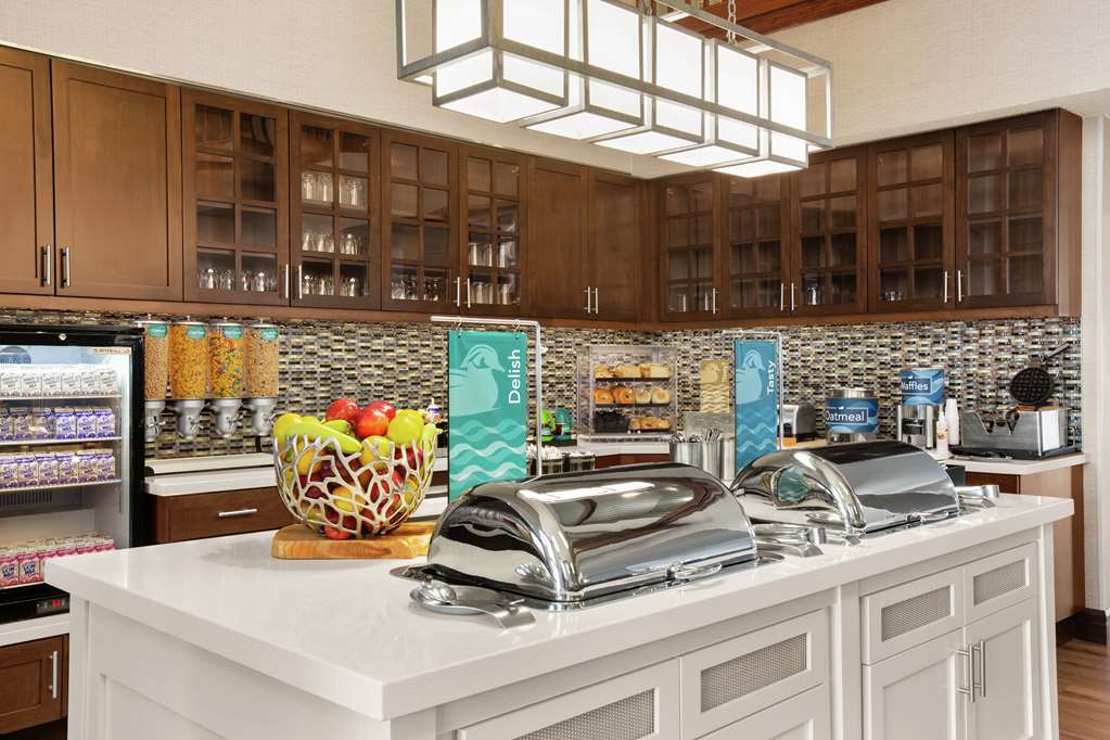 Фото Homewood Suites Kansas City Airport