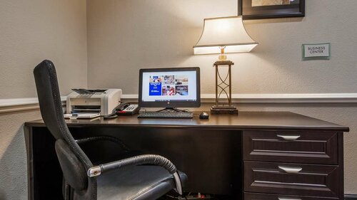 Гостиница Best Western Mayport Inn & Suites в Атлантик Бич
