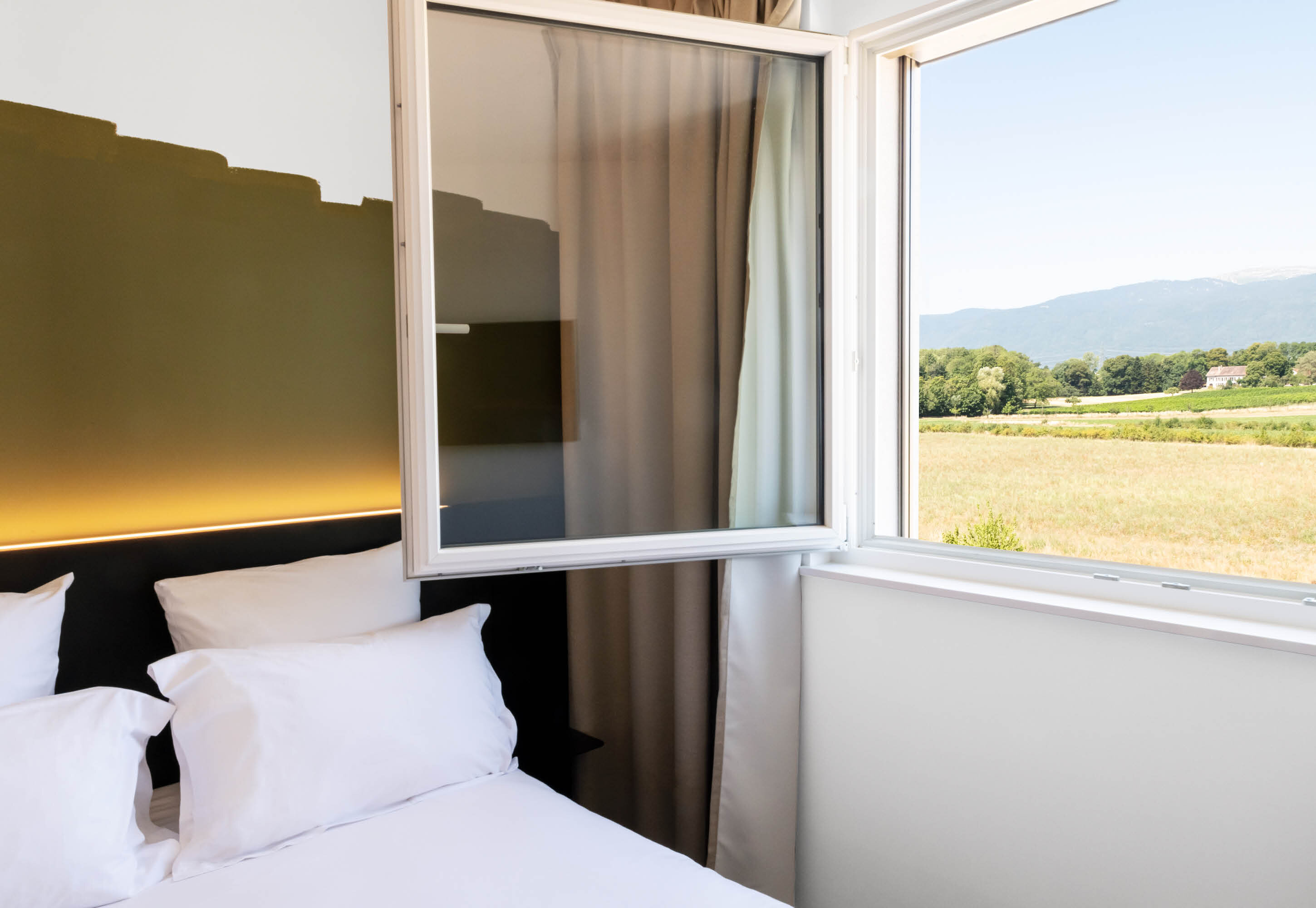 Фото B&b Hotel Nyon