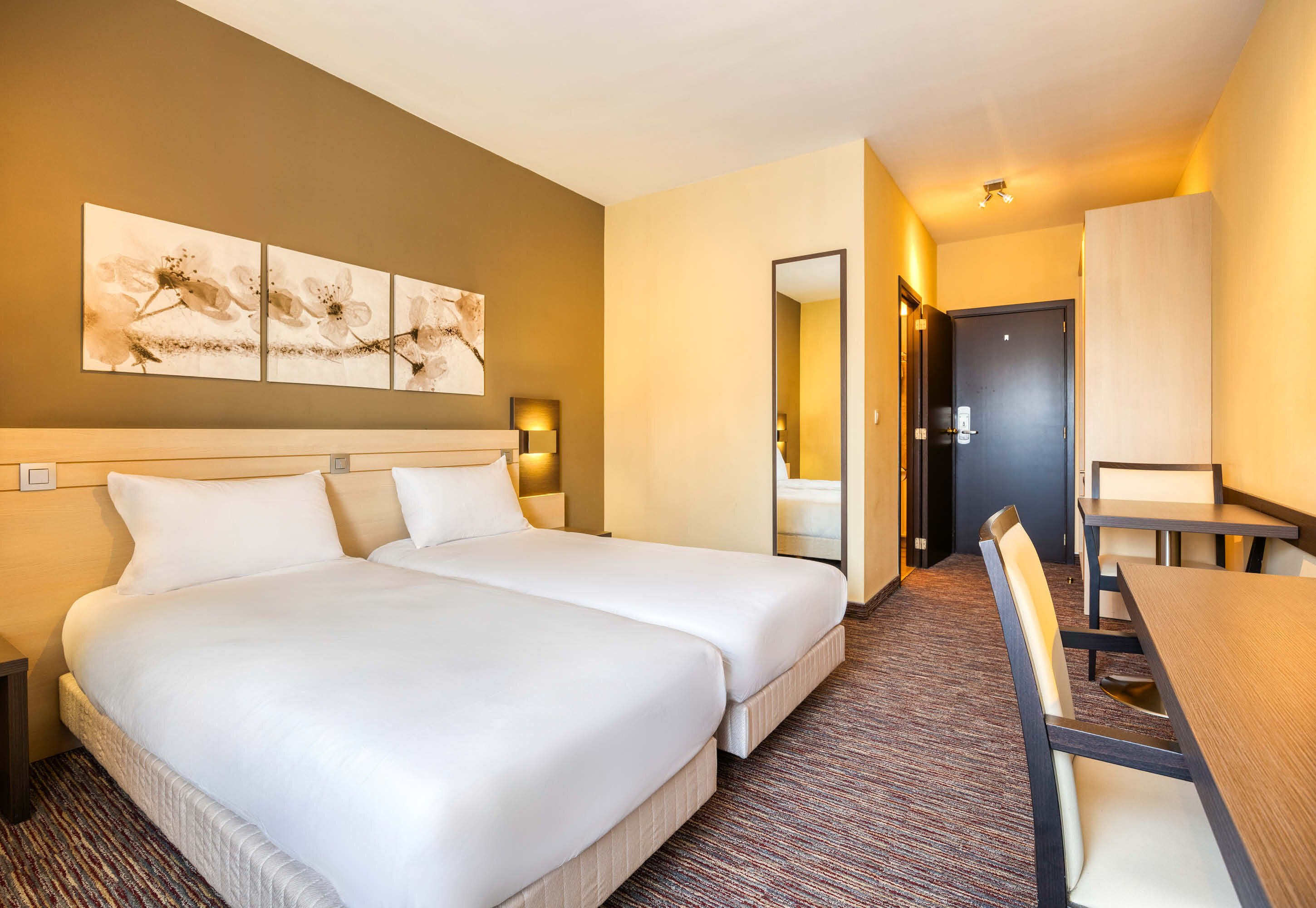Фото B&b Hotel Mons Centre