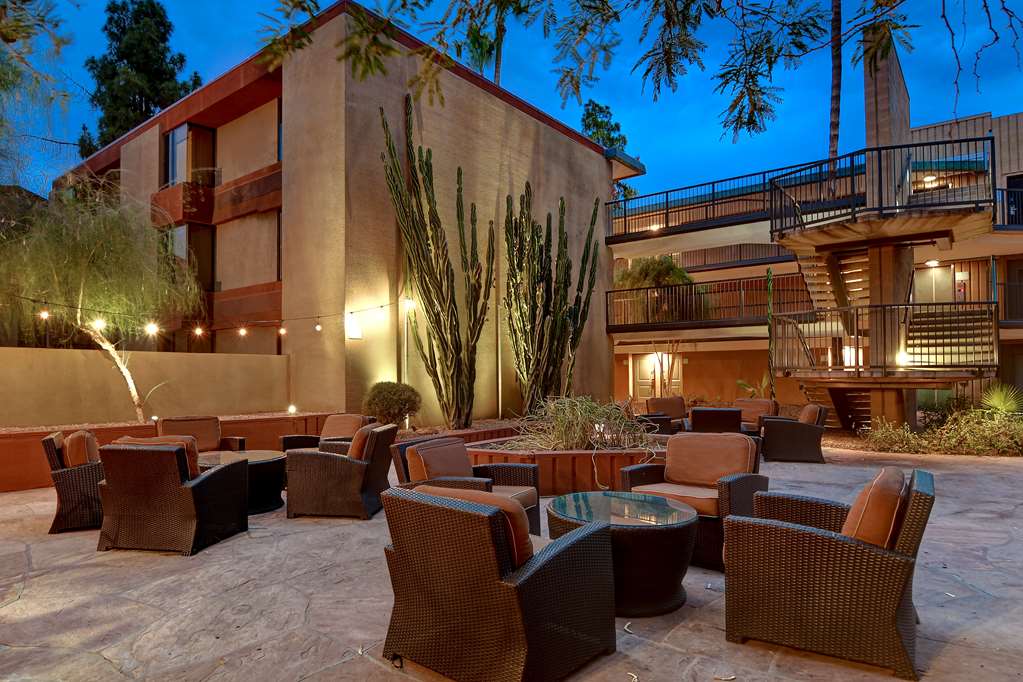 Фото DoubleTree by Hilton Hotel Phoenix Tempe