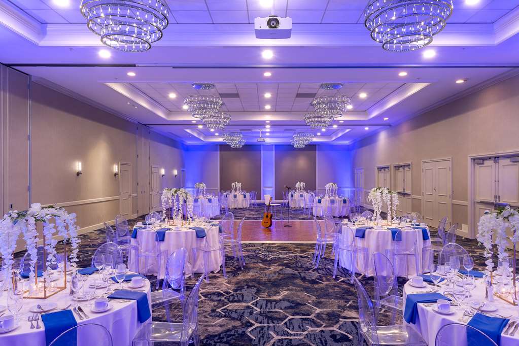 Фото Juniper Cupertino, Curio Collection by Hilton